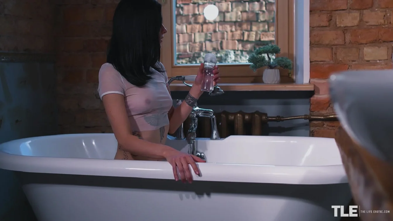 TheLifeErotic Posy Shower 2 XXX